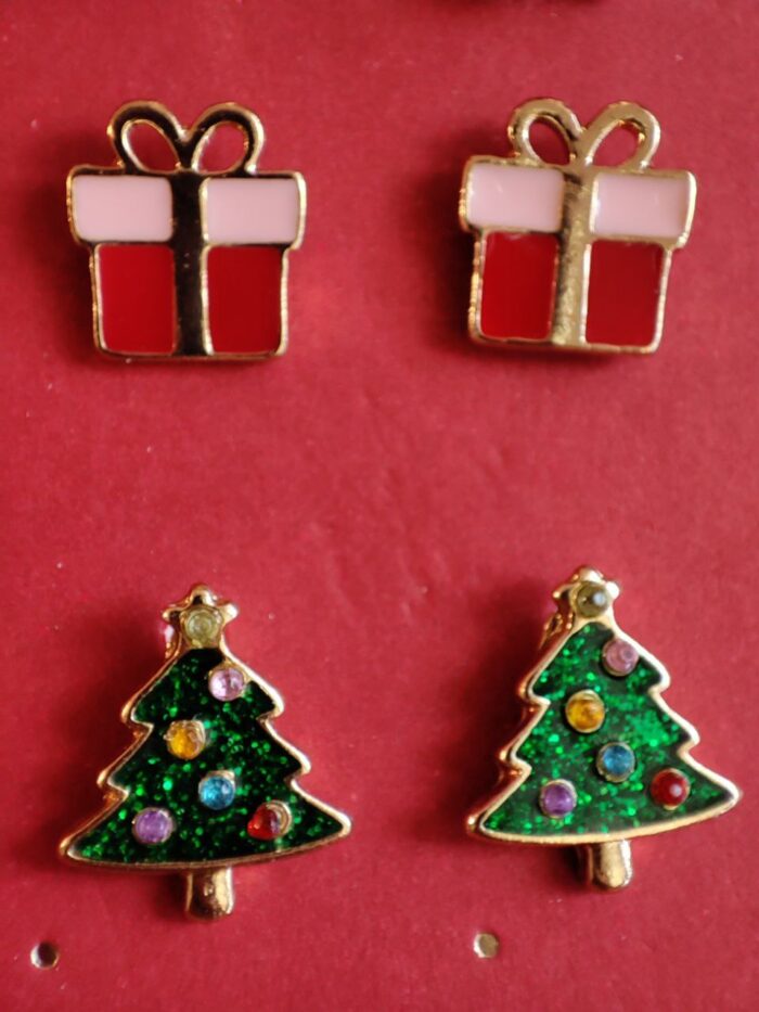 گوشواره‌ میخی کریسمس / یلدا