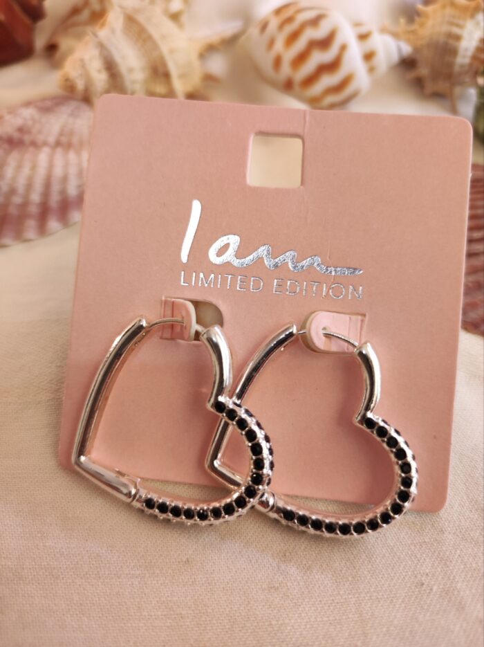 گوشواره قلب سیاه